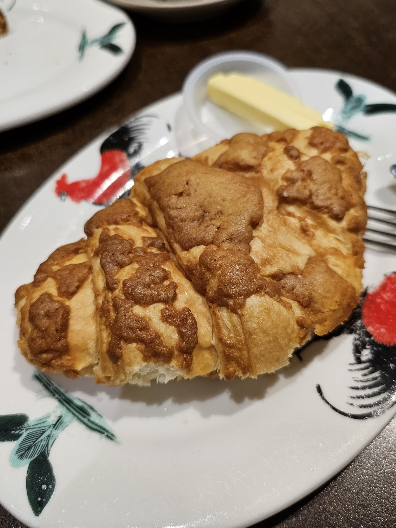 Crusty Croissant + Drinks 厂人脆牛角包＋饮料